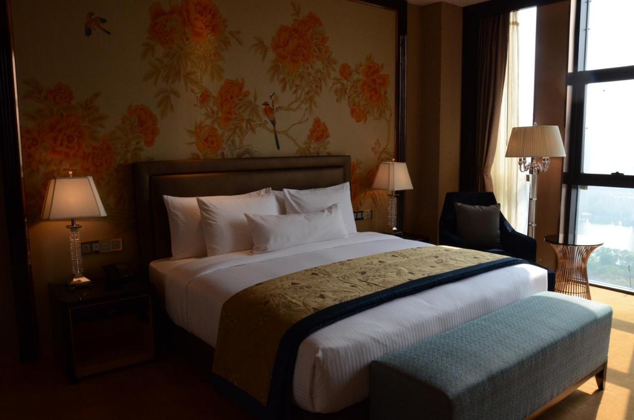 Wanda Vista Taiyuan Hotell Exteriör bild